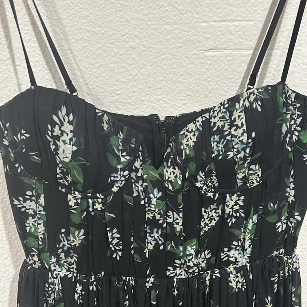 Sau Lee Georgina Gown, RTR - Picture 8 of 11